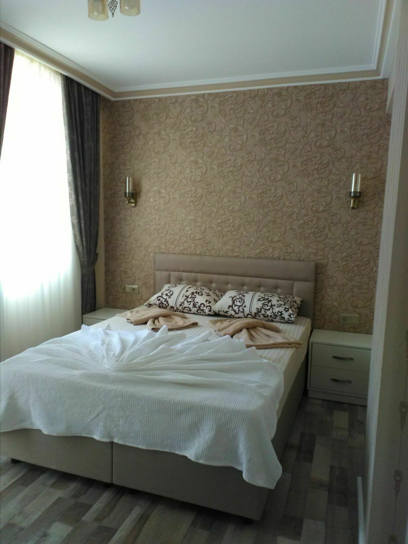 Apart Otel Send 3*